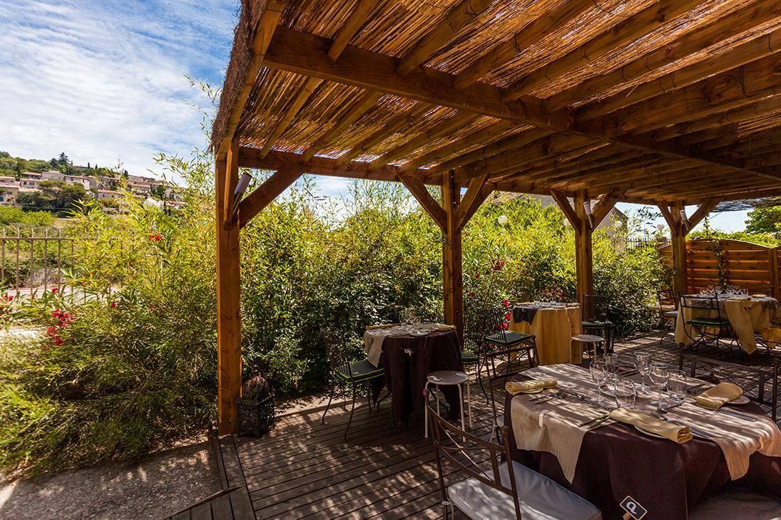 Hotel Logis le Relais Sarrasin à Vezenobres Extérieur photo